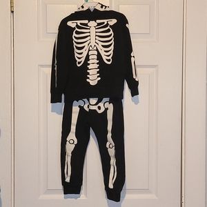 H&M skeleton pants and sweater set (Size2-4Y)